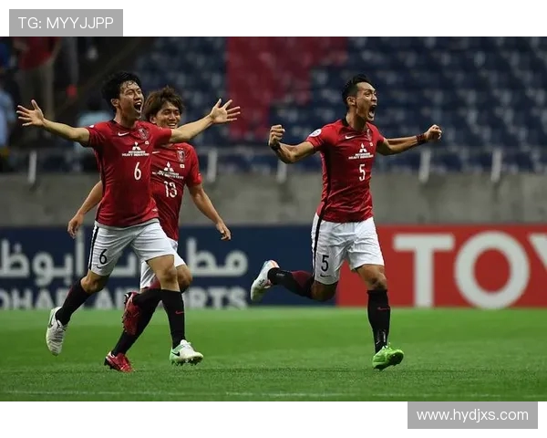 足球比赛中的高位逼抢战术与防守反击结合